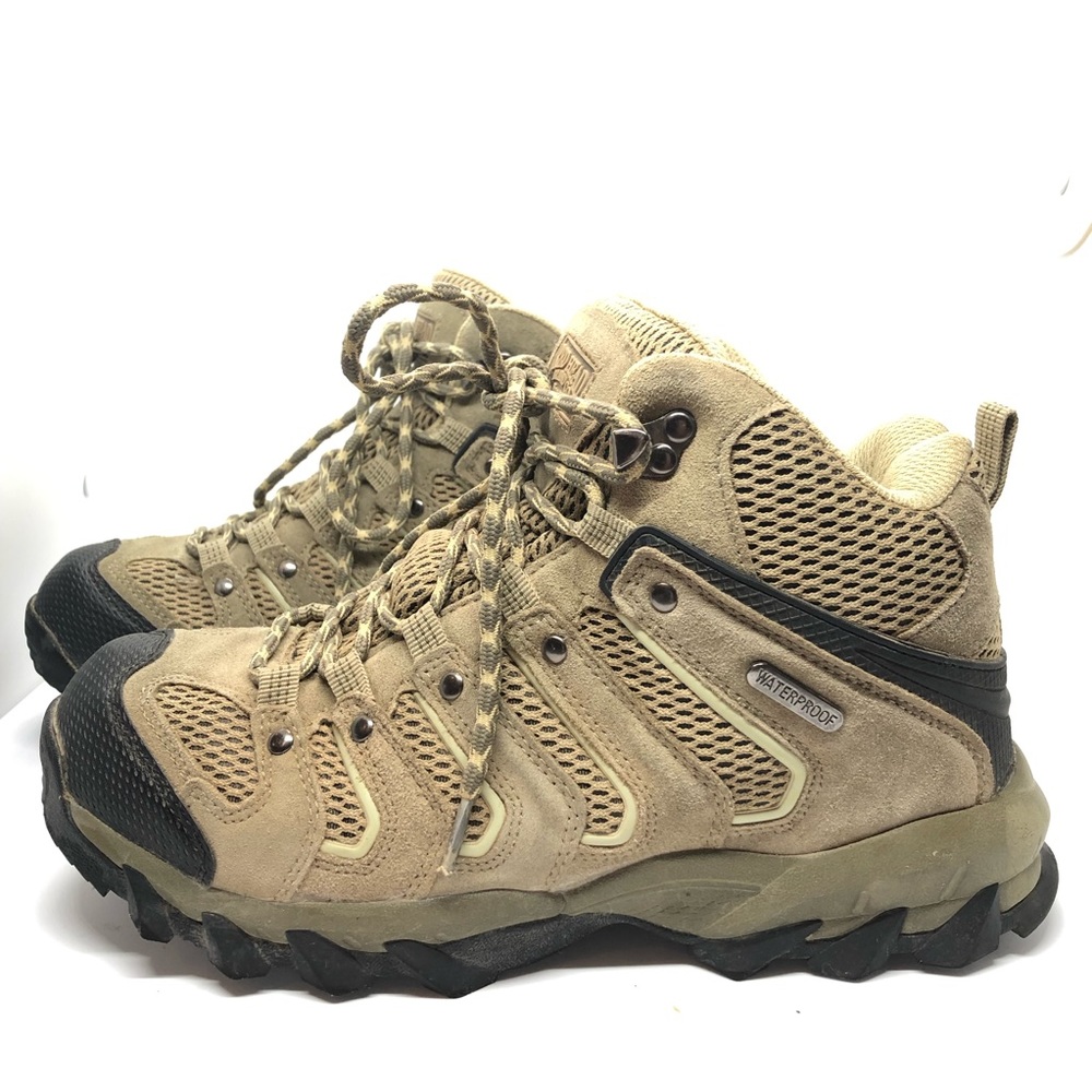 Red Head waterproof women’s hiking boots — size 8 M
